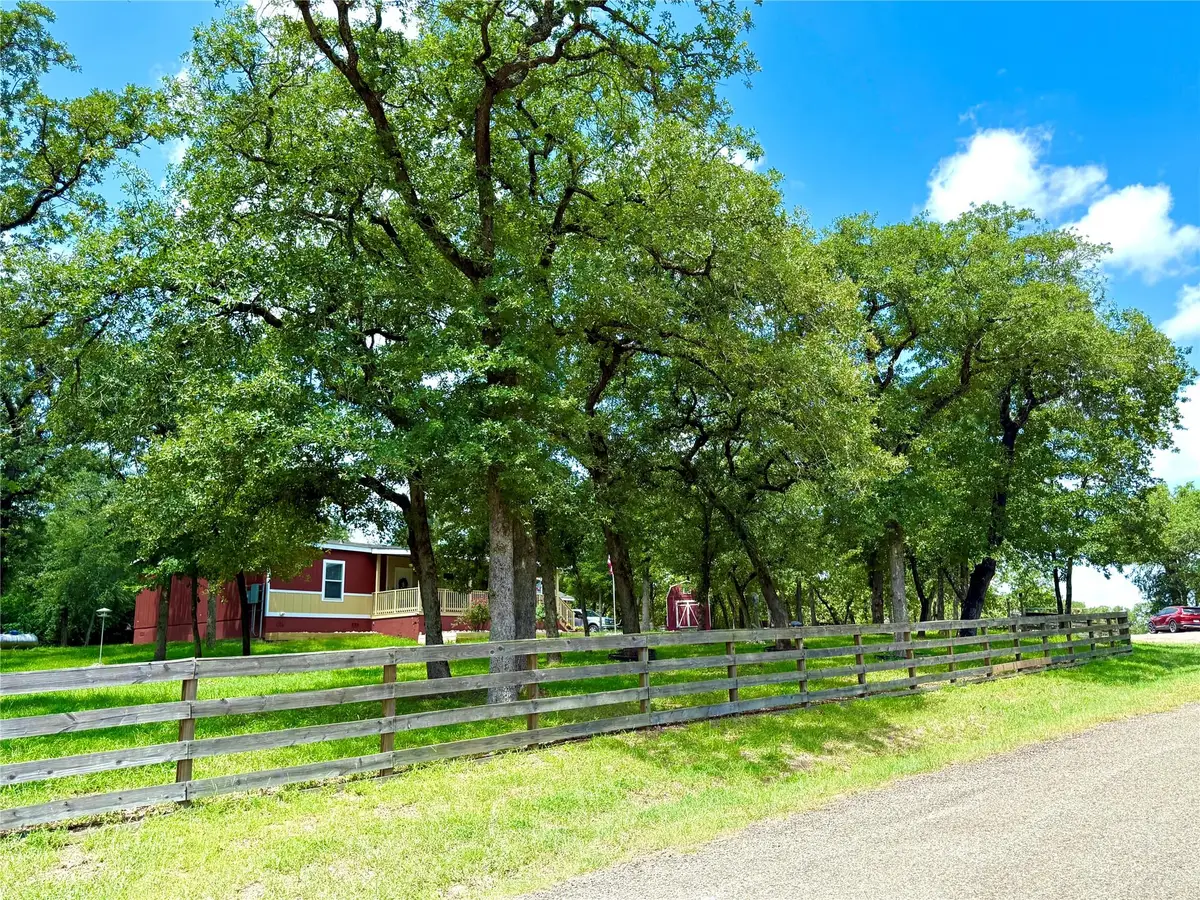 839 Northwood Cir, Rockdale, TX 76567 - #1