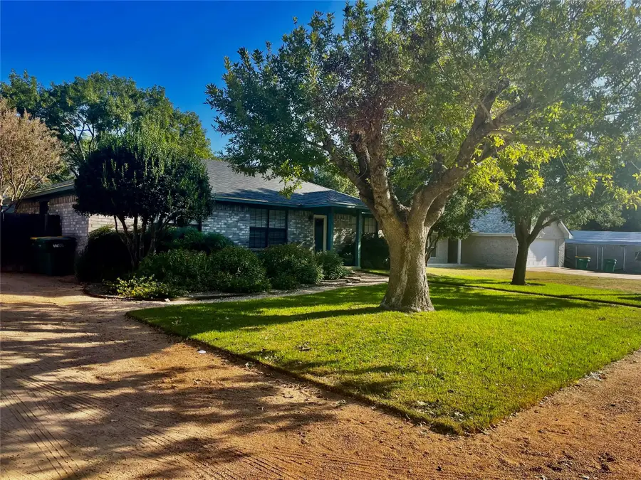 1113 Hackberry Dr, Marble Falls, TX 78654 - Image #3