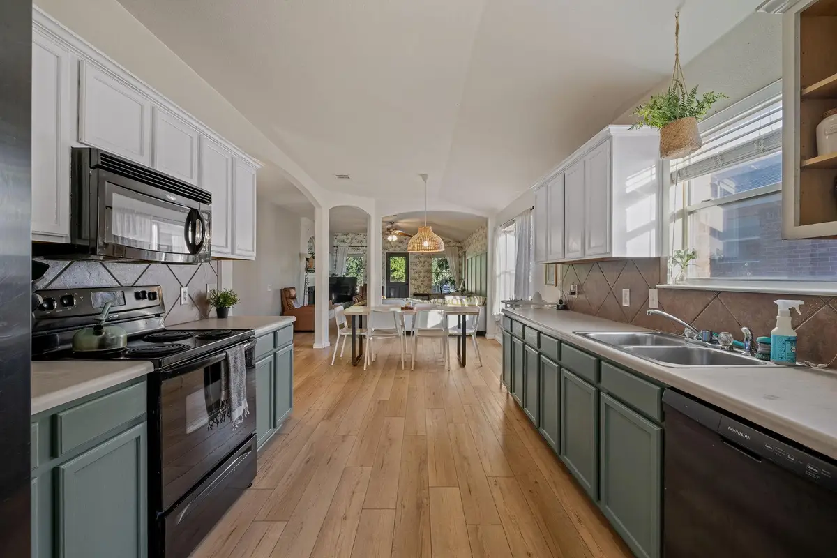 5405 Park At Woodlands Dr, Austin, TX 78724 - #1