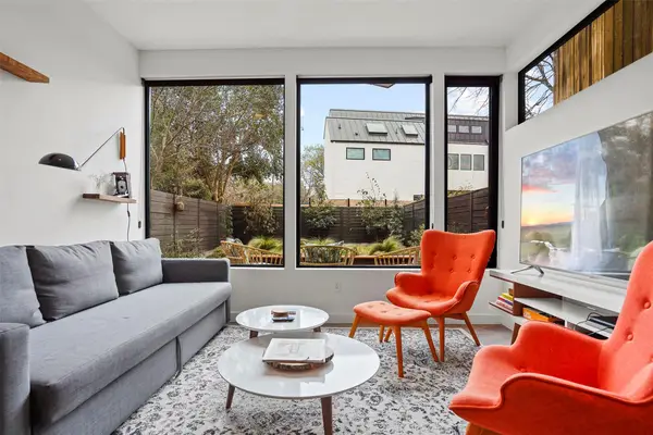 909 W Johanna St #A, Austin, TX 78704