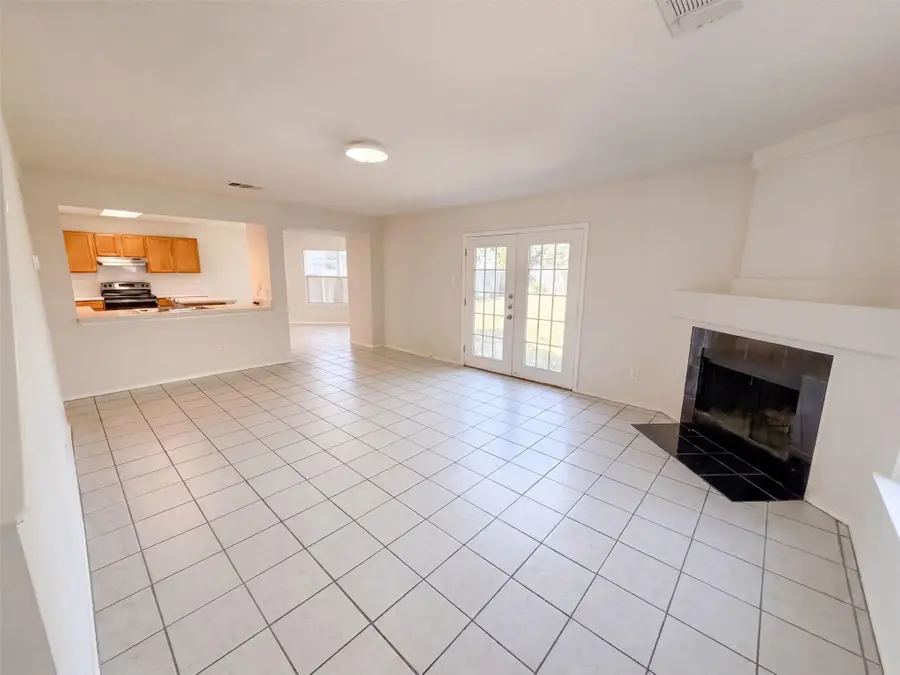 305 Edgewood Cv, Leander, TX 78641 - #3