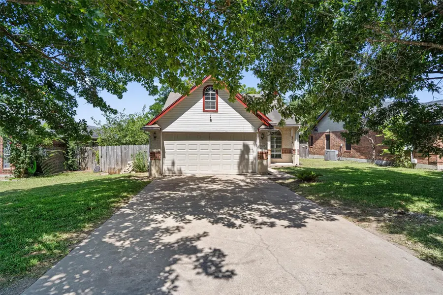 2307 Davis St, Taylor, TX 76574 - #3