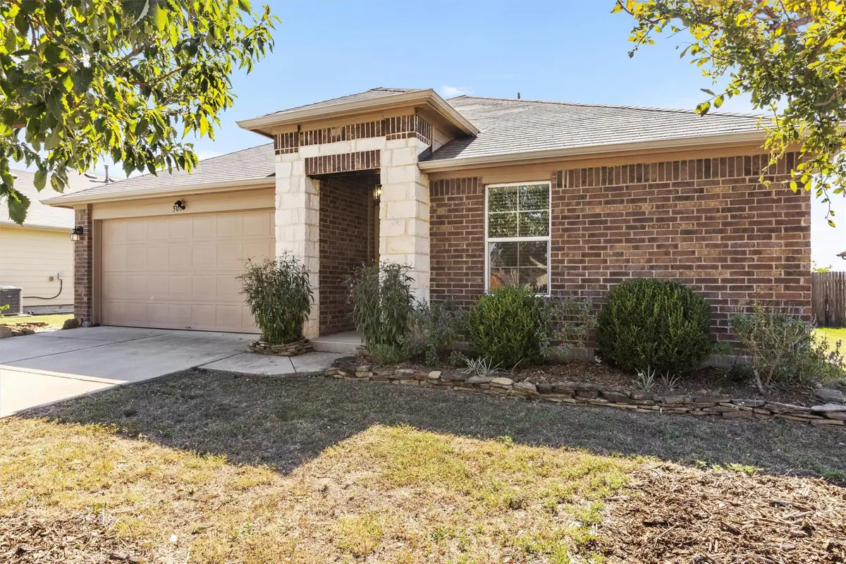 508 Foxglove Dr, Hutto, TX 78634 - #1