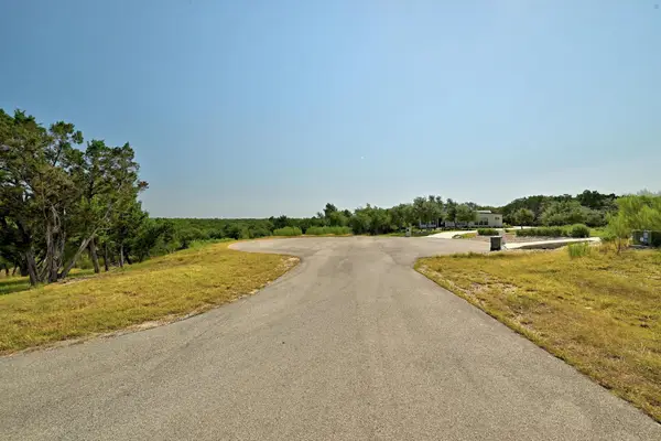 235 Campolina Ln, Driftwood, TX 78619