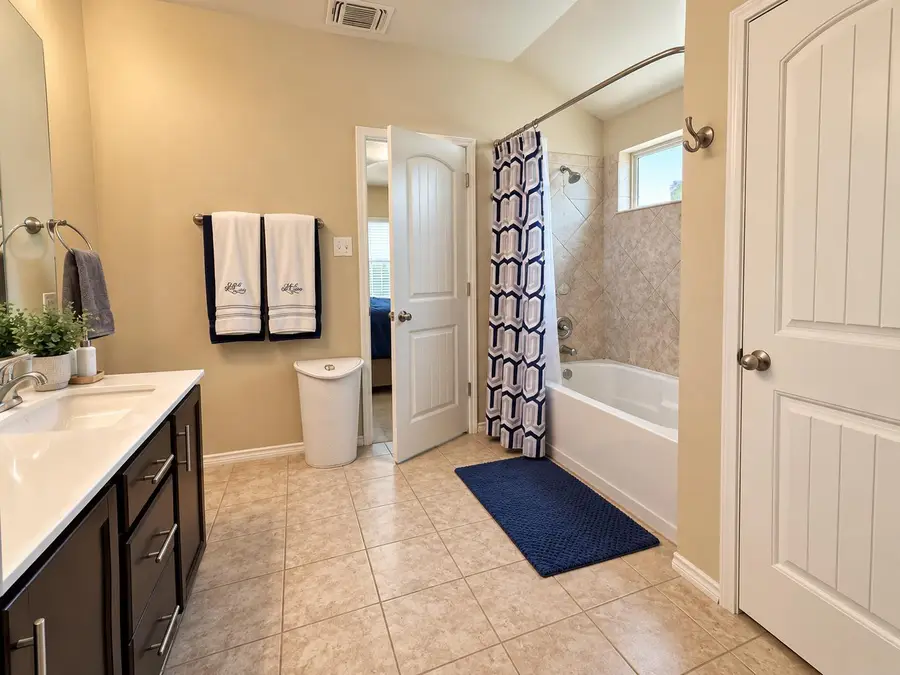 117 Zoisite Ln, Jarrell, TX 76537 - #3