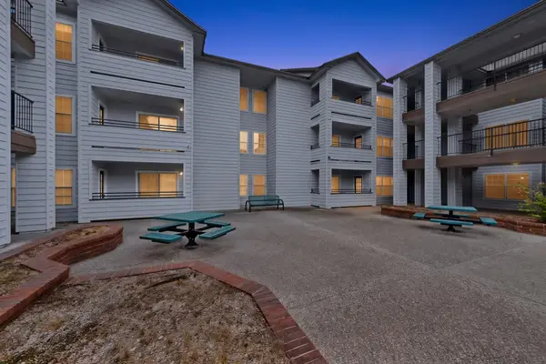 501 W 26th St #224, Austin, TX 78705