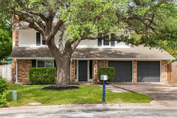 304 Clearsky Cir, Austin, TX 78745