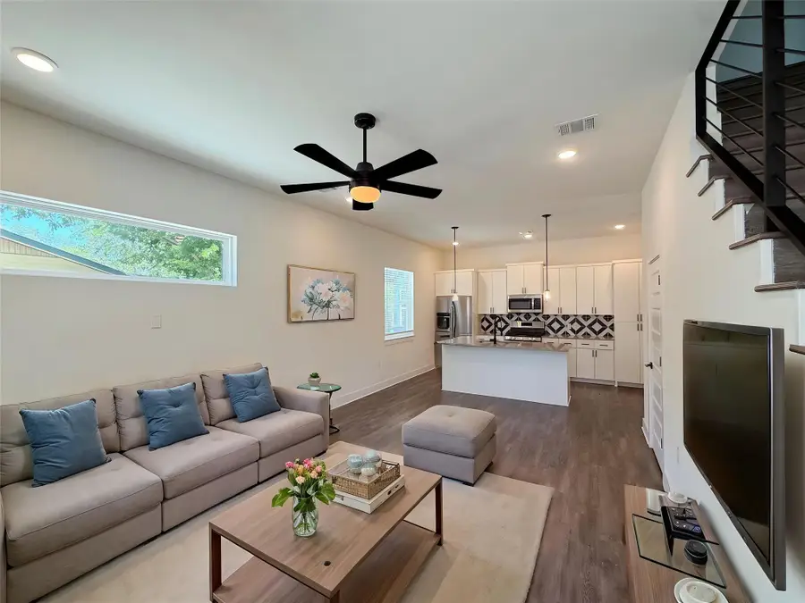 1212 Lily Ter #1, Austin, TX 78741 - #2