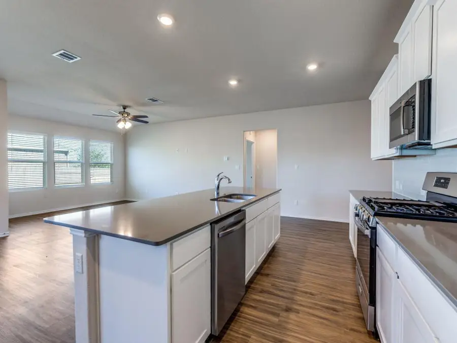 114 Isaac Millsaps Trl, Bastrop, TX 78602 - Image #3