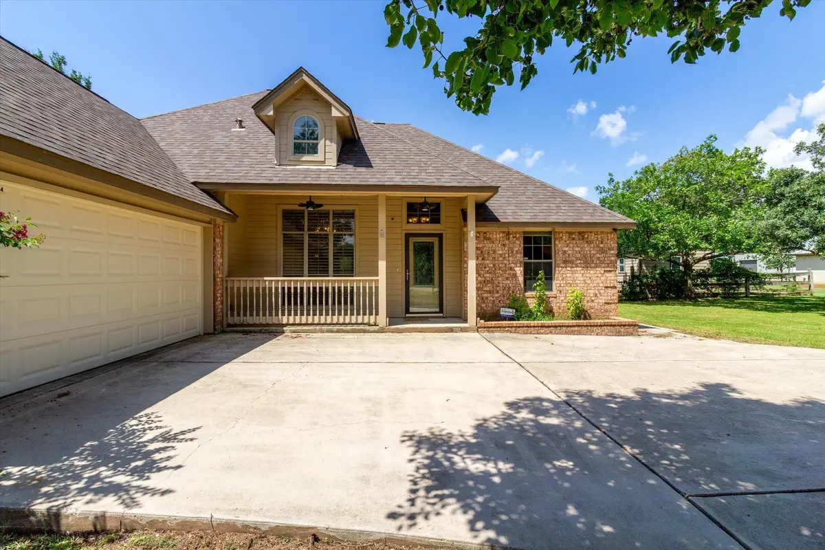 53 Tina's Trl, Martindale, TX 78655 - #1