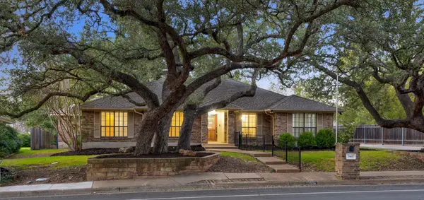 11402 Pickfair Dr, Austin, TX 78750