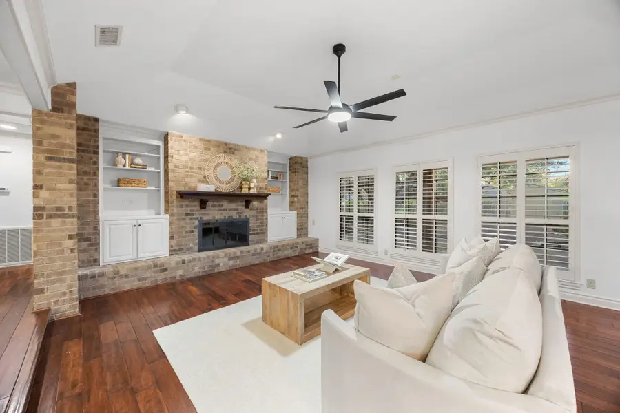 11402 Pickfair Dr, Austin, TX 78750 - Image #2