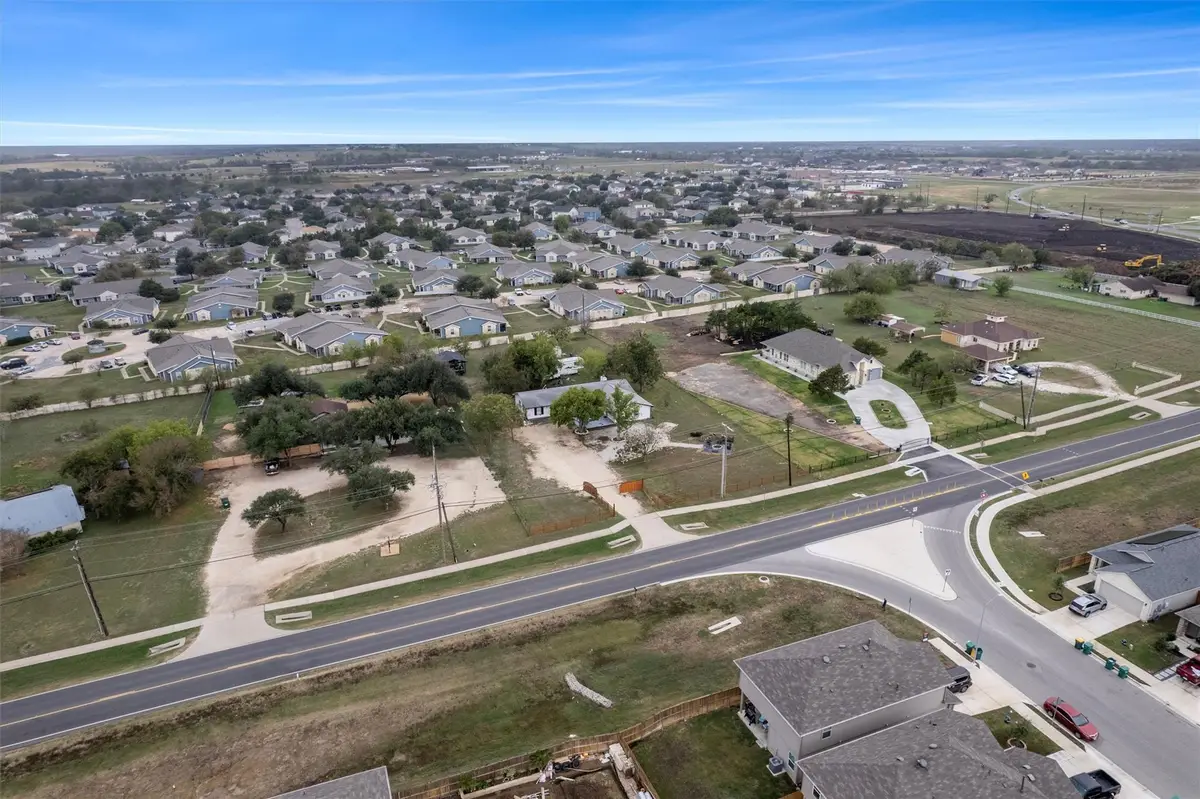 1520 Avenue C N, Elgin, TX 78621 - Image #1