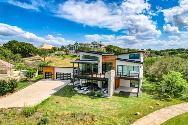 207 Kites Ct, Horseshoe Bay, TX 78657