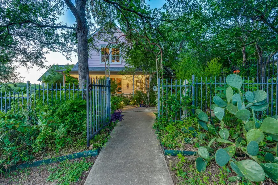 1754 N Bishop St, San Marcos, TX 78666 - #3