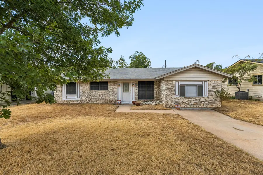 6904 Miranda Dr, Austin, TX 78752 - #2