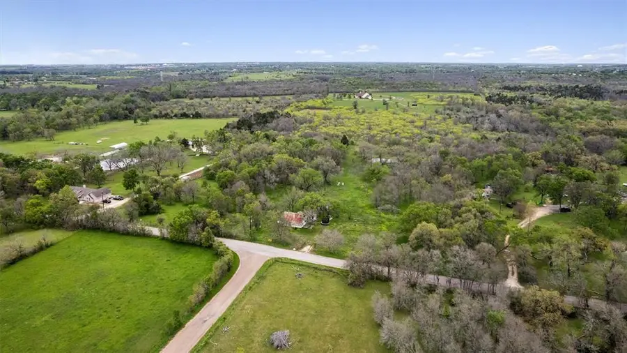 266 Beaver Rd, Elgin, TX 78621 - #2