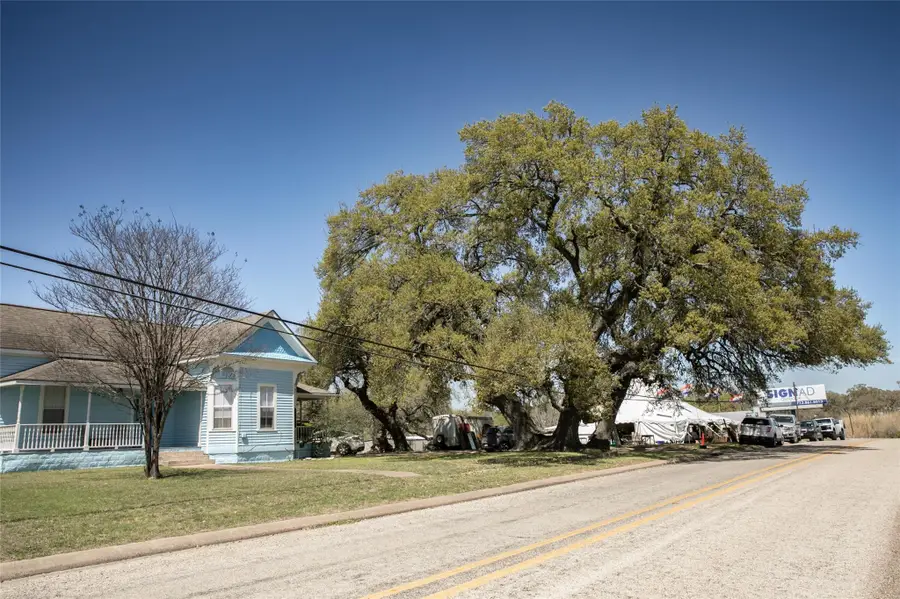 13404 W Washington St, Burton, TX 77835 - #3