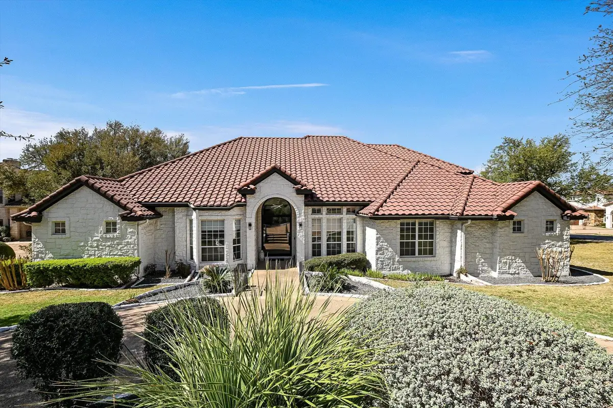 32 Wingreen Loop, The Hills, TX 78738 - #1