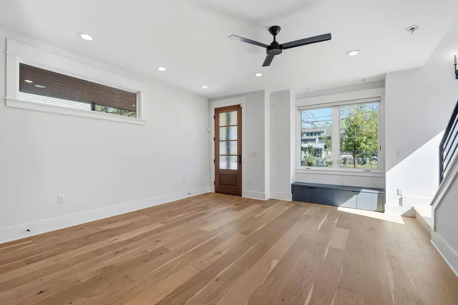2921 Lyons Rd #1, Austin, TX 78702 - #3