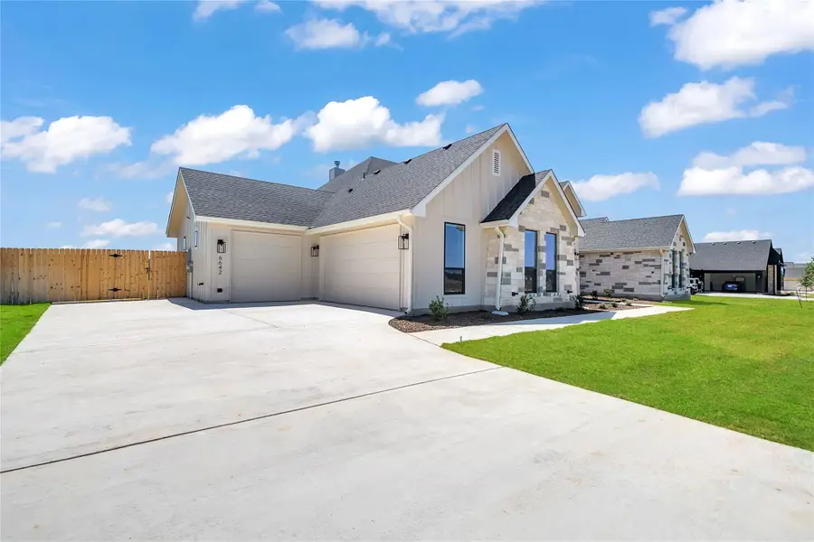 6642 King Oaks Blvd, Salado, TX 76571 - Image #3