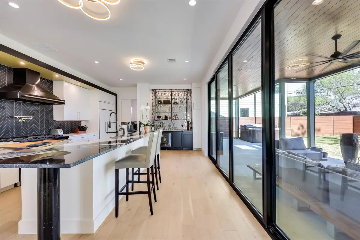 4600 Gillis St, Austin, TX 78745 - #1