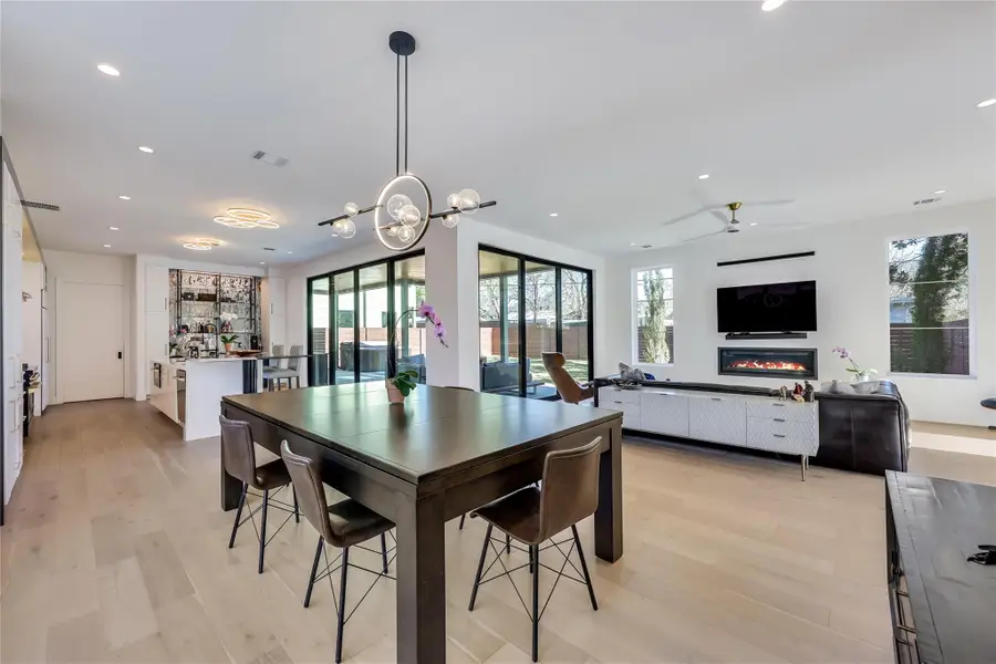 4600 Gillis St, Austin, TX 78745 - #2