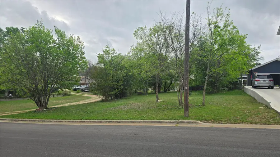 406 E 4th St, Georgetown, TX 78626 - #3