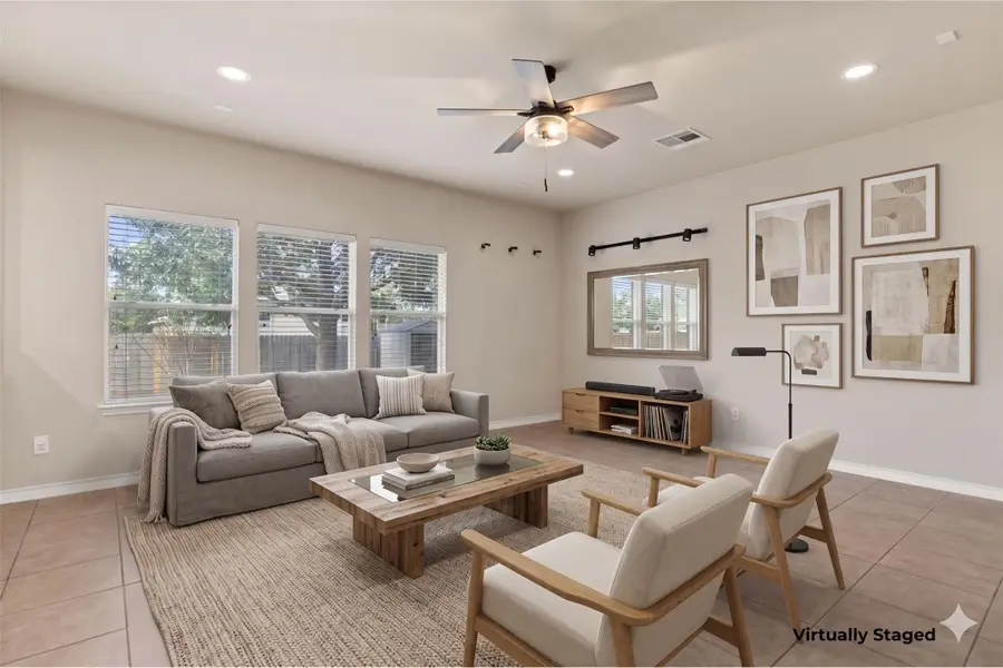 1001 Hondo Ln, Hutto, TX 78634 - #2