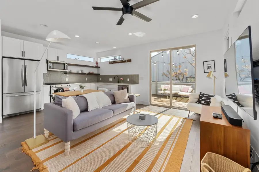 2014 E 9th St #2, Austin, TX 78702 - #3