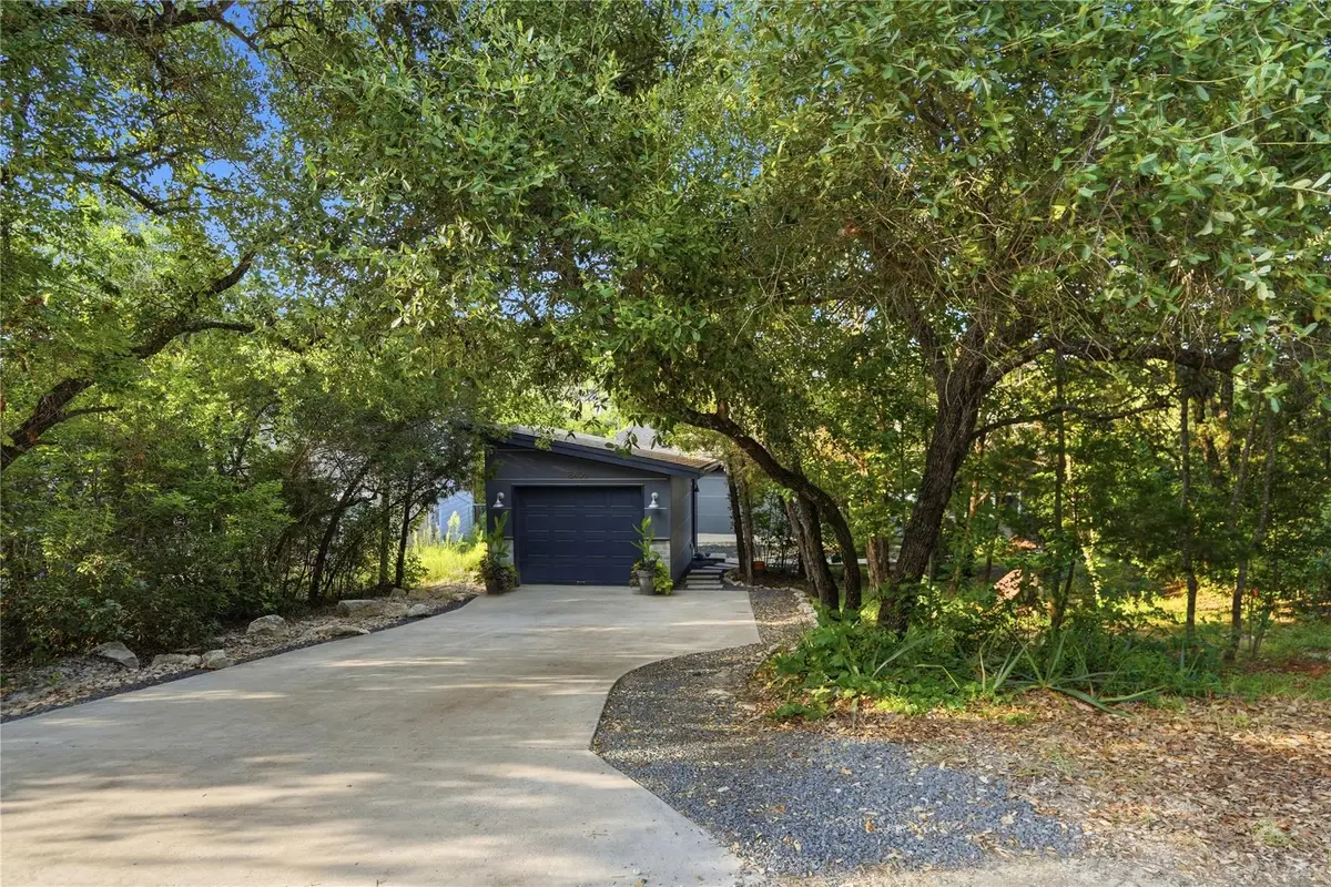 18406 Roundrock Rd, Jonestown, TX 78645 - #1