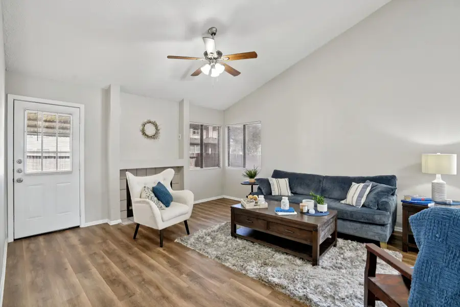 305 Hornbean Ln, Cibolo, TX 78108 - #2