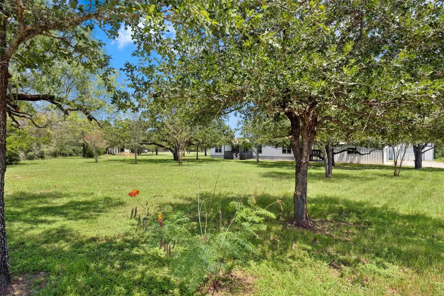 255 Rosanky Cattle Co Rd, Rosanky, TX 78953 - #2