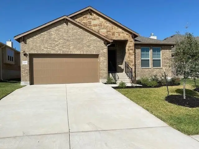 109 Finstown St, Hutto, TX 78634 - #2