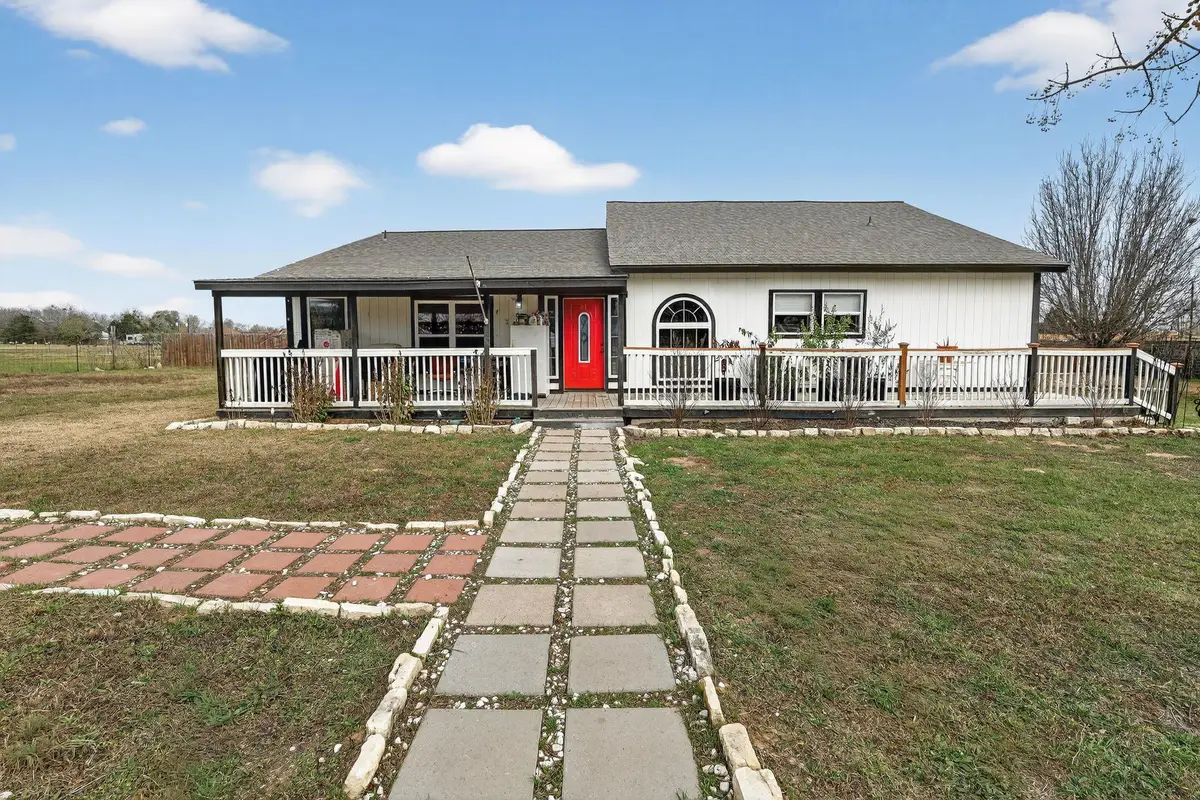 174 Monroe King Ln, Elgin, TX 78621 - #1