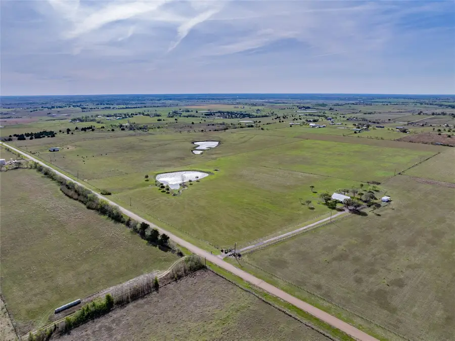 555 Knape Rd, La Grange, TX 78945 - #2