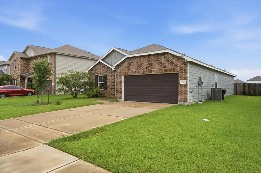 5002 Highland Springs Dr, Richmond, TX 77469 - #2