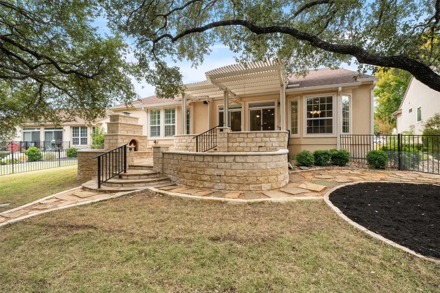 307 Armstrong Dr, Georgetown, TX 78633 - Image #2