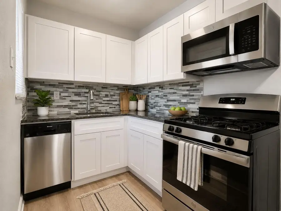 204 E 30th St #101, Austin, TX 78705 - #3