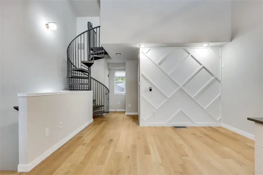 913 Duncan Ln #203, Austin, TX 78705 - #2