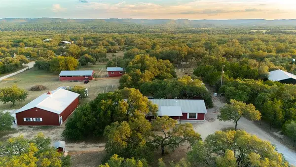 2501 Wayside Dr, Wimberley, TX 78676