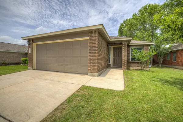 401 Summerside Ave, Lockhart, TX 78644