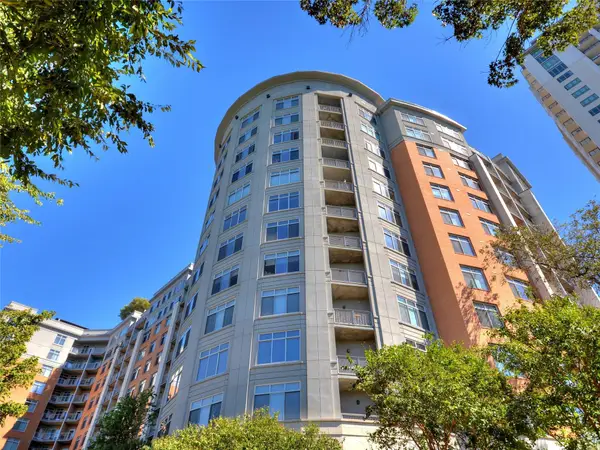 54 Rainey St #811, Austin, TX 78701