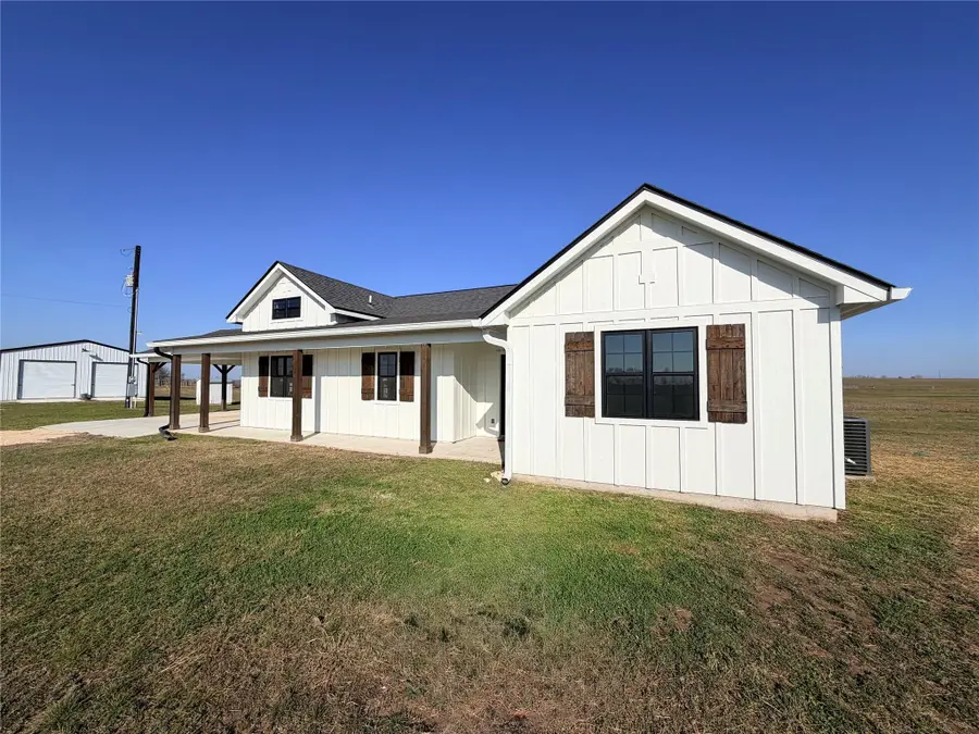 1742 Martinez Rd, Yoakum, TX 77995 - #2