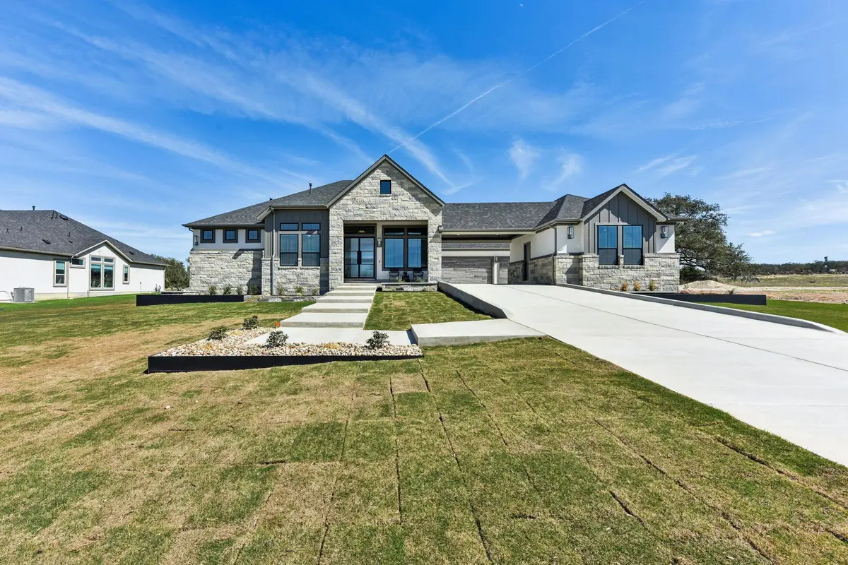 1004 Doelling Dr, Florence, TX 76527 - #1