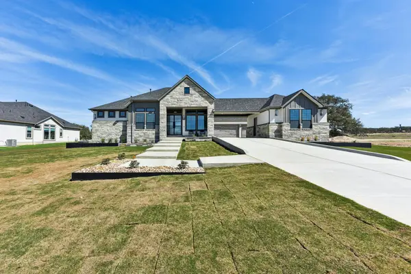 1004 Doelling Dr, Florence, TX 76527