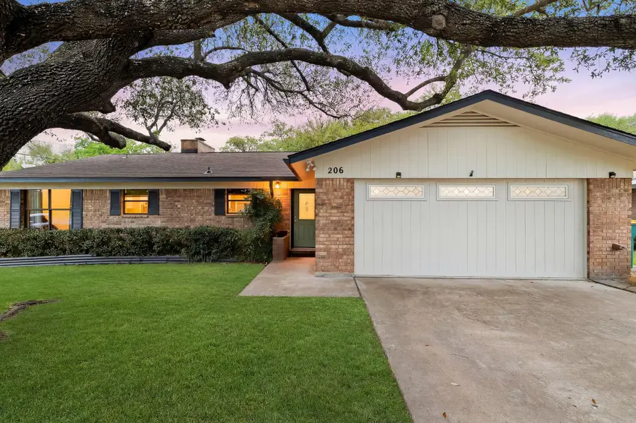 206 E Pheasant Rd, Highland Haven, TX 78654 - #2