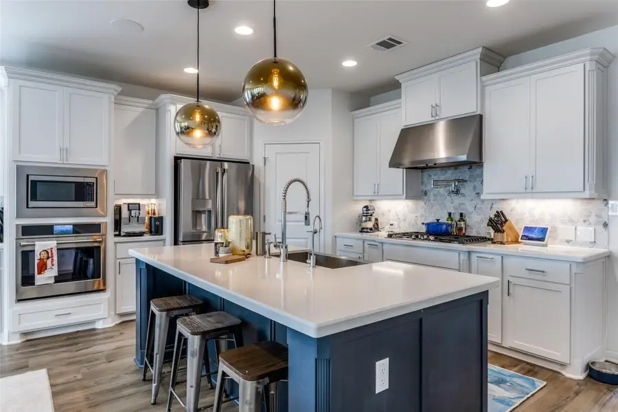 1920 Donetto Dr, Leander, TX 78641 - Image #3