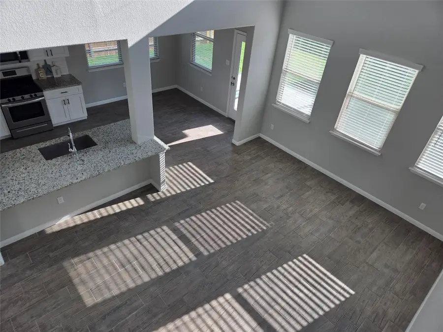 301 Greenway Dr, Georgetown, TX 78628 - Image #2