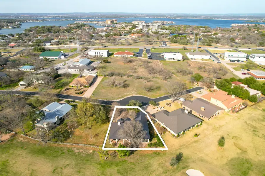 117 Longhorn Dr, Horseshoe Bay, TX 78657 - #2